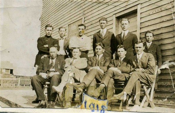Image -- Members of an amateur theater group in Krydor, Saskatchewan (1918) (photo, courtesy of the Ukrainian Museum of Canada, Saskatoon Branch).