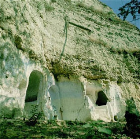 Image - Bakota cave monastery.