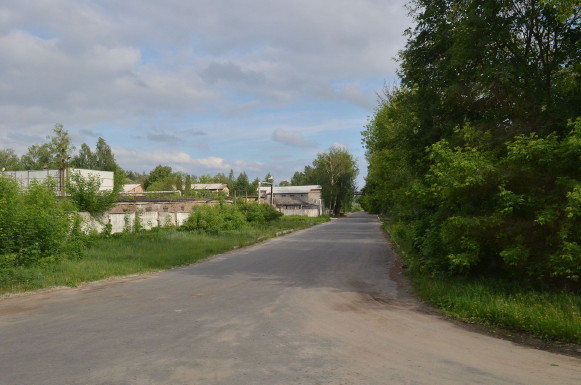 Image - A deserted street in Chornobyl, Kyiv oblast.