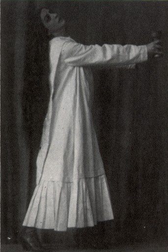 Image - Liubov Hakkebuch in the sleepwalking scene in Les Kurbas' production of Macbeth in Berezil (1924).