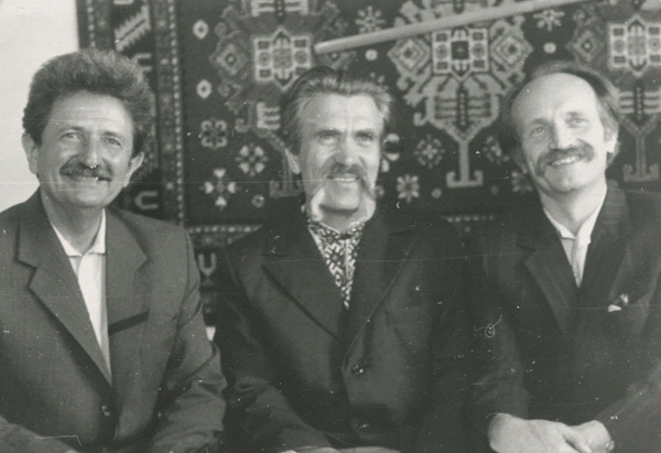 Image -- Mykhailo Horyn, Lev Lukianenko, and Viacheslav Chornovil (1988 photo).