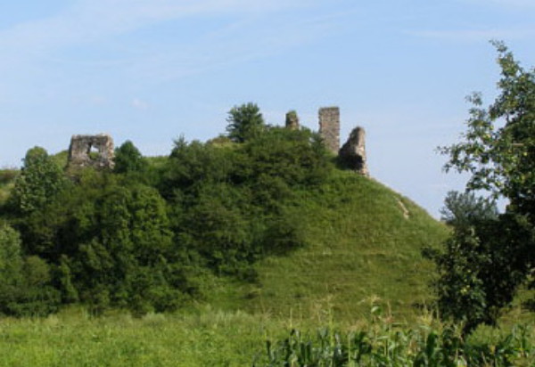 Image -- Ruins of the Hubkiv castle, Rivne oblast.