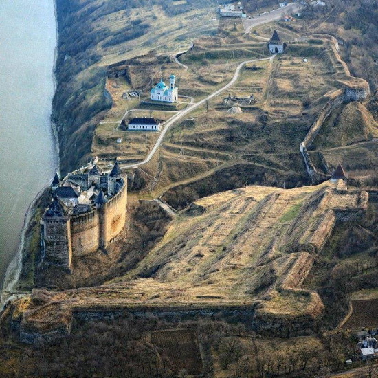 Image -- Khotyn (aerial view).