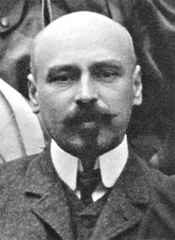 Image -- Mykhailo Kotsiubynsky (1909 photo).