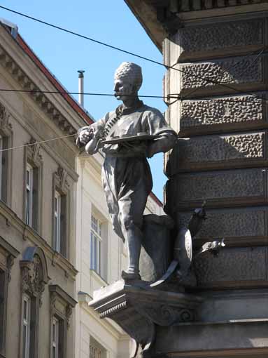 Image -- Yurii Frants Kulchytsky (monument in Vienna).