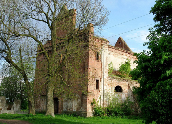 Image - Ruins of a church in Kyselyn, Volhynia oblast.