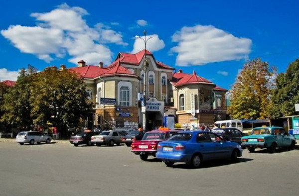 Image -- The Lubny market.
