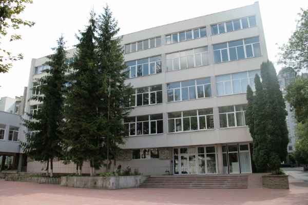 Image -- Lviv National Academy of Arts (main building).