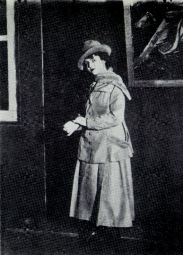 Image - Sofiia Manuilovych as Candida in G.B. Shaw's play in Molodyi Teatr (1918).
