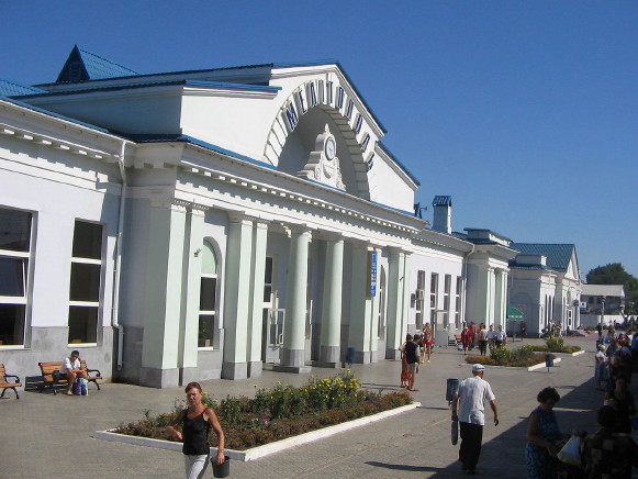 Image -- Melitopol railway station.