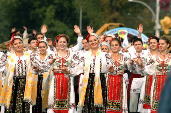 Image -- A Moldavian cultural festival in Ukraine.