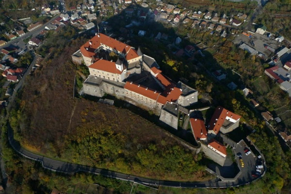Image -- Mukachevo castle (aerial view).