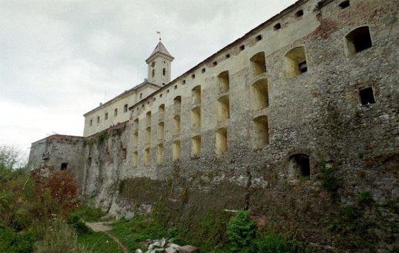 Image - Mukachevo castle walls. 