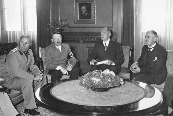 Image -- Munich Agreement negotiations (29 September 1938).