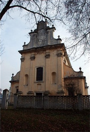 Image -- The Assumption Roman Catholic Church in Navariia near Lviv, built by Bernard Meretyn.