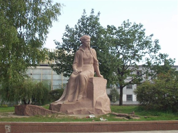 Image -- Novohrad-Volynskyi: Lesia Ukrainka monument.