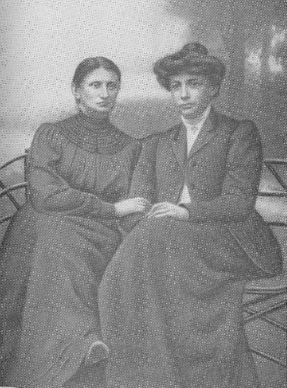 Image - Olha Kobylianska and Khrystia Alchevska.