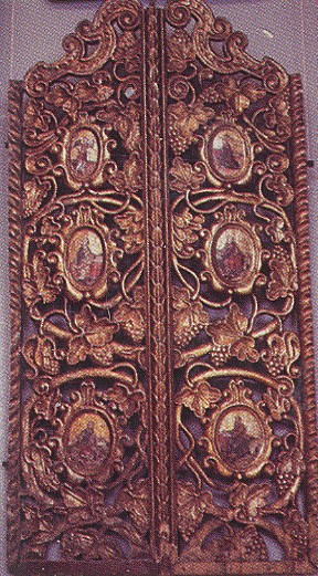 Image -- Ornament: Vine and grape motifs on the Royal Gates (gilded wood, 17th century) in the village church of Voinyliv, near Kalush, Galicia.