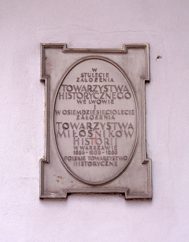 Image - The Polish Historical Society plaque in Warsaw.