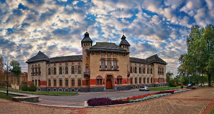 Image - Poltava Regional Studies Museum