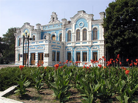 Image -- A city theatre in Pryluka.