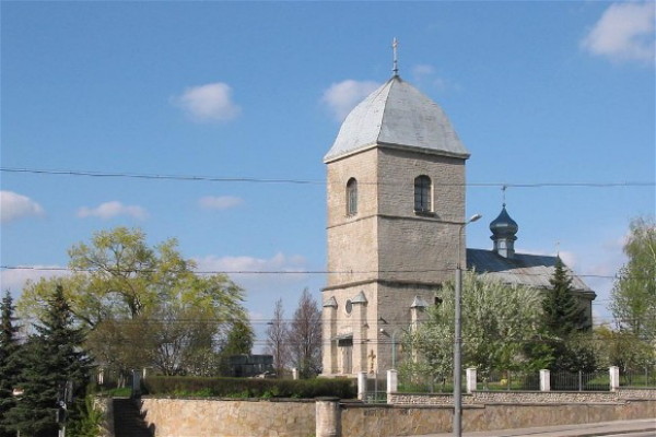 Image - Ternopil: Church of the Elevation of the Cross (1540).