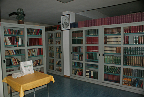 Image -- Ukrainian Catholic University (Rome) (library).