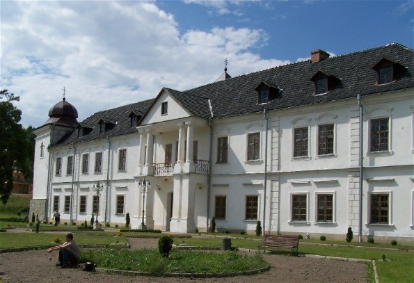 Image - The metropolitan's palace in the Studite Fathers' monastery in Univ, Lviv oblast.