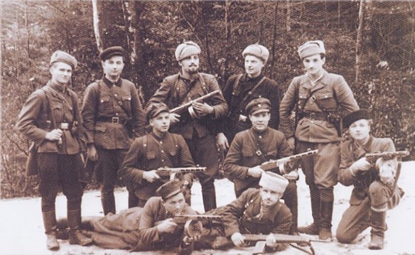 Image - UPA insurgents from Staryi Sambir area, Lviv region (photo from Litopys Ukrains'koi Povstans'koi Armii).