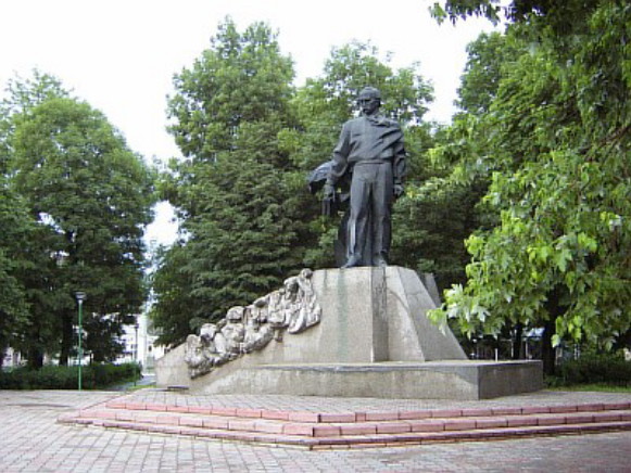 Image -- Mykhailo Verbytsky monument in Yavoriv, Lviv oblast.