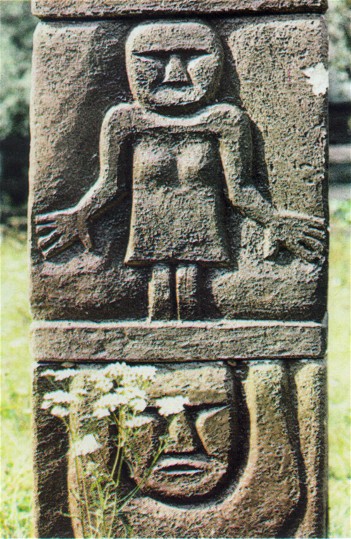 Image - Side images of Mokosh on the Zbruch idol.