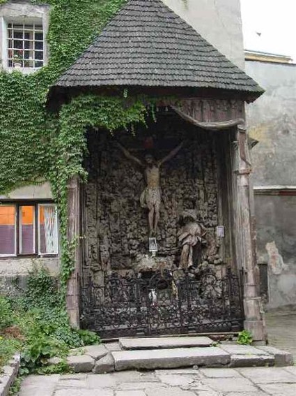 Image - The Armenian Cathedral in Lviv: courtyard chapel.