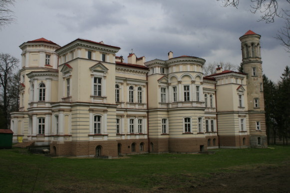 Image - Bakonchytsi (Bakonczyce) near Peremyshl (Przemysl): the Lubomirski palace.