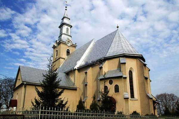 Image -- Berehove's Roman Catholic church (15th century).
