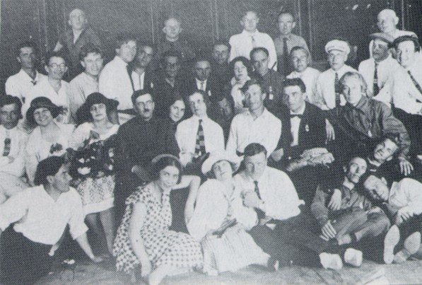 Image - Berezil actors before leaving for Kharkiv in 1926.
