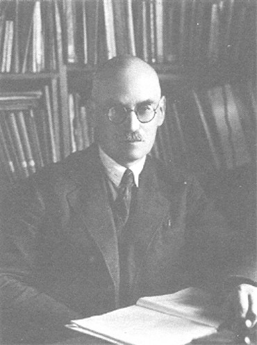 Image -- Leonid Biletsky (1936 photo).