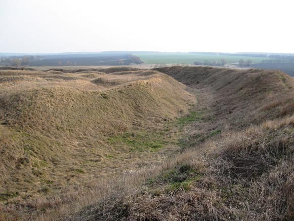 Image - The Bilsk fortified settlement (earthworks and moat).