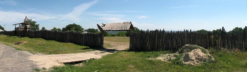 Image - The Bilsk fortified settlement (reconstructed fortifications).