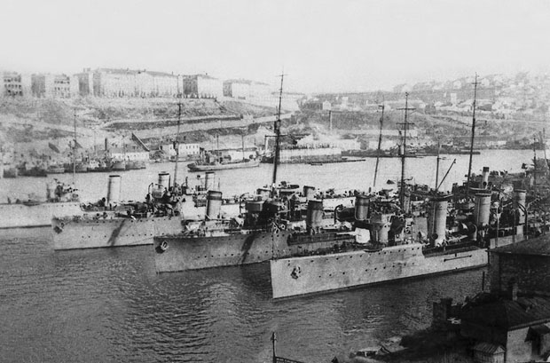 Image - Black Sea Fleet ships (1917).