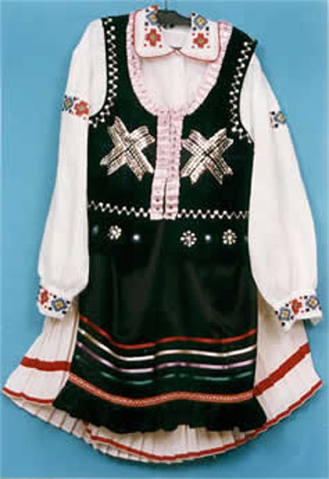 Image - Traditional woman's dress from the Boiko region.