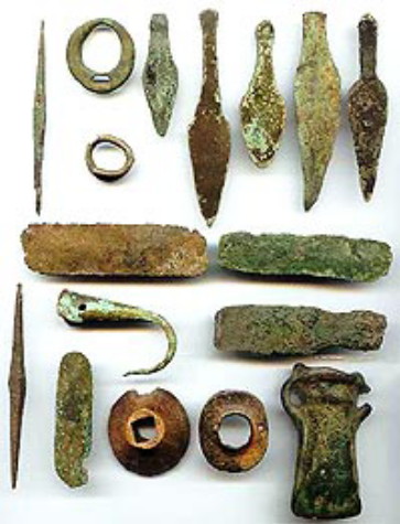Image -- Bronze Age artefacts excavated in Ukraine