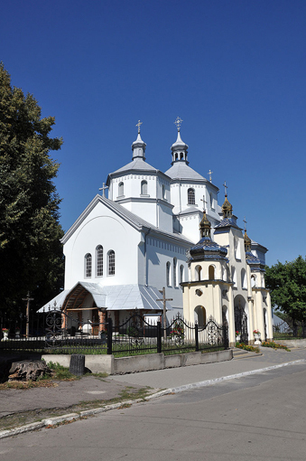 Image -- Busk, Lviv oblast: Saint Nicholas Church.