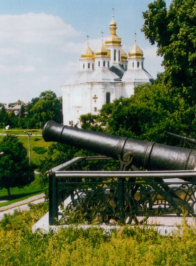 Image -- Saint Catherine's Church (17th century) and the Chernihiv ramparts.