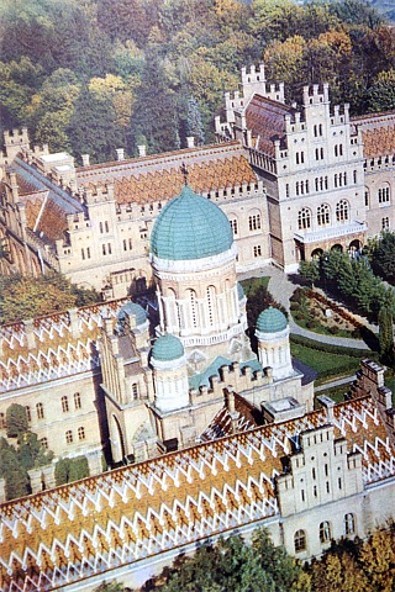 Image - Aerial view of the main buildings of the Chernivtsi university.