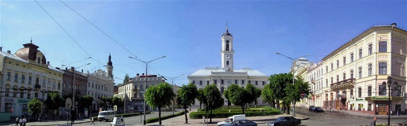 Image -- The central square in Chernivtsi with the town hall.