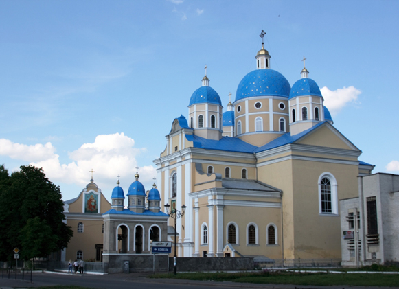 Image - Chervonohrad, Lviv oblast: Chervonohrad Saint Volodymyr Church (former Church of the Holy Spirit).