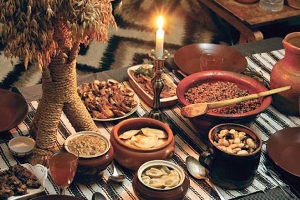 Image -- Christmas Eve Ukrainian traditional foods.