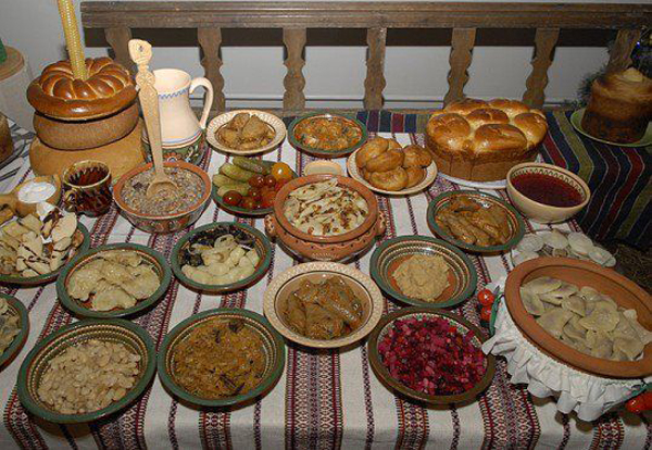 Image -- Christmas Eve Ukrainian traditional foods.