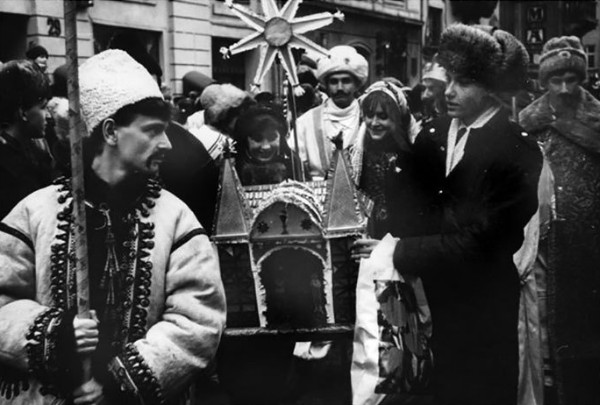 Image -- Christmas vertep procession (Lviv 1989).