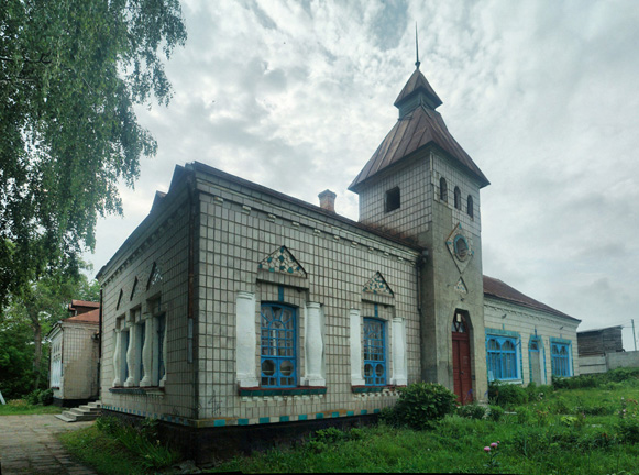 People's home building in the village of Kryve, designed by Mykola Damilovsky. Image - People's home building in the village of Kryve, designed by Mykola Damilovsky.